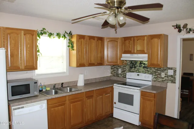 $269,500 | 609 Ashley Drive, Hampton, SC 29924