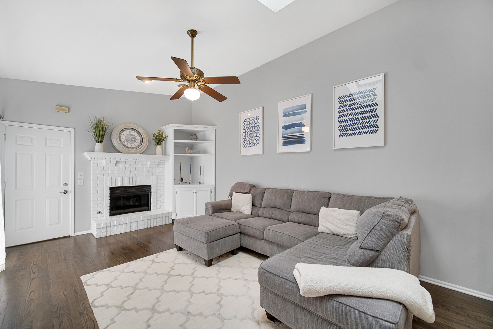 9054 Forestview Road Evanston, IL 60203 - Photo 15 of 40 Gallery Image 15