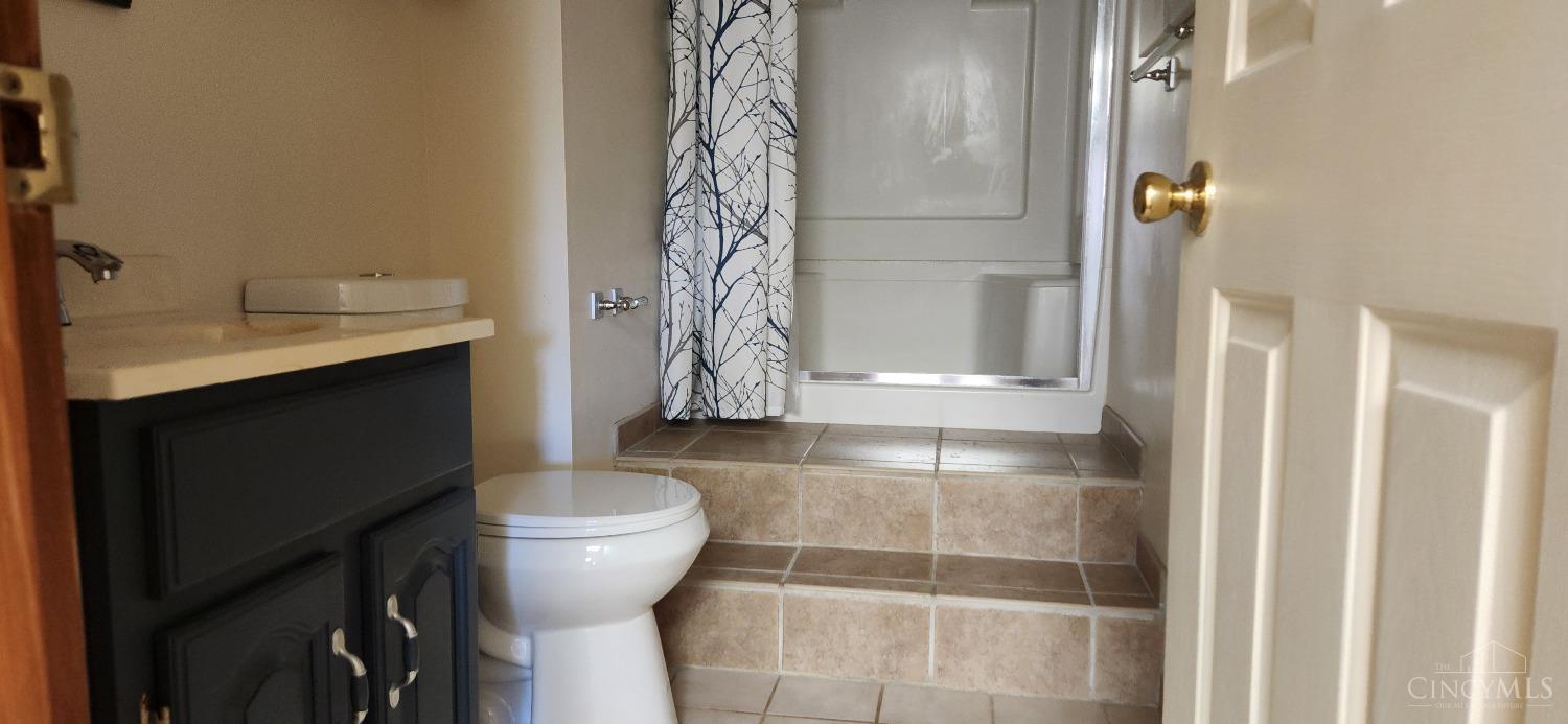 7383 Vinnedge Road Hamilton, OH 45011 - Photo 22 of 31 Gallery Image 22