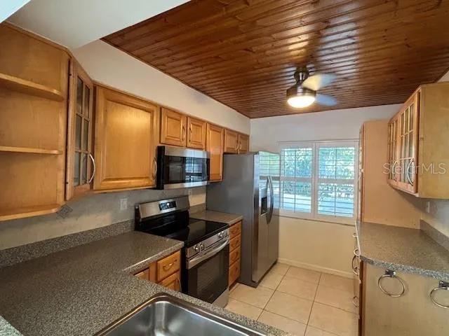 $2,395 | 1802 Mariner Drive, Unit 31, Tarpon Springs, FL 34689