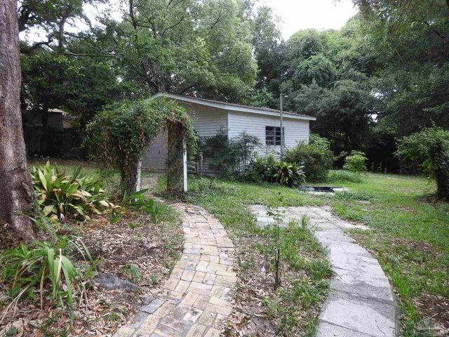 $369,000 | 6571 Scenic Highway, Pensacola, FL 32504