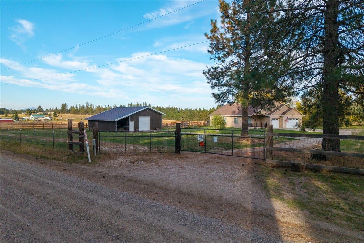 30520 North Cleveland Road Deer Park, WA 99006 - Photo 17 of 50 Gallery Image 17