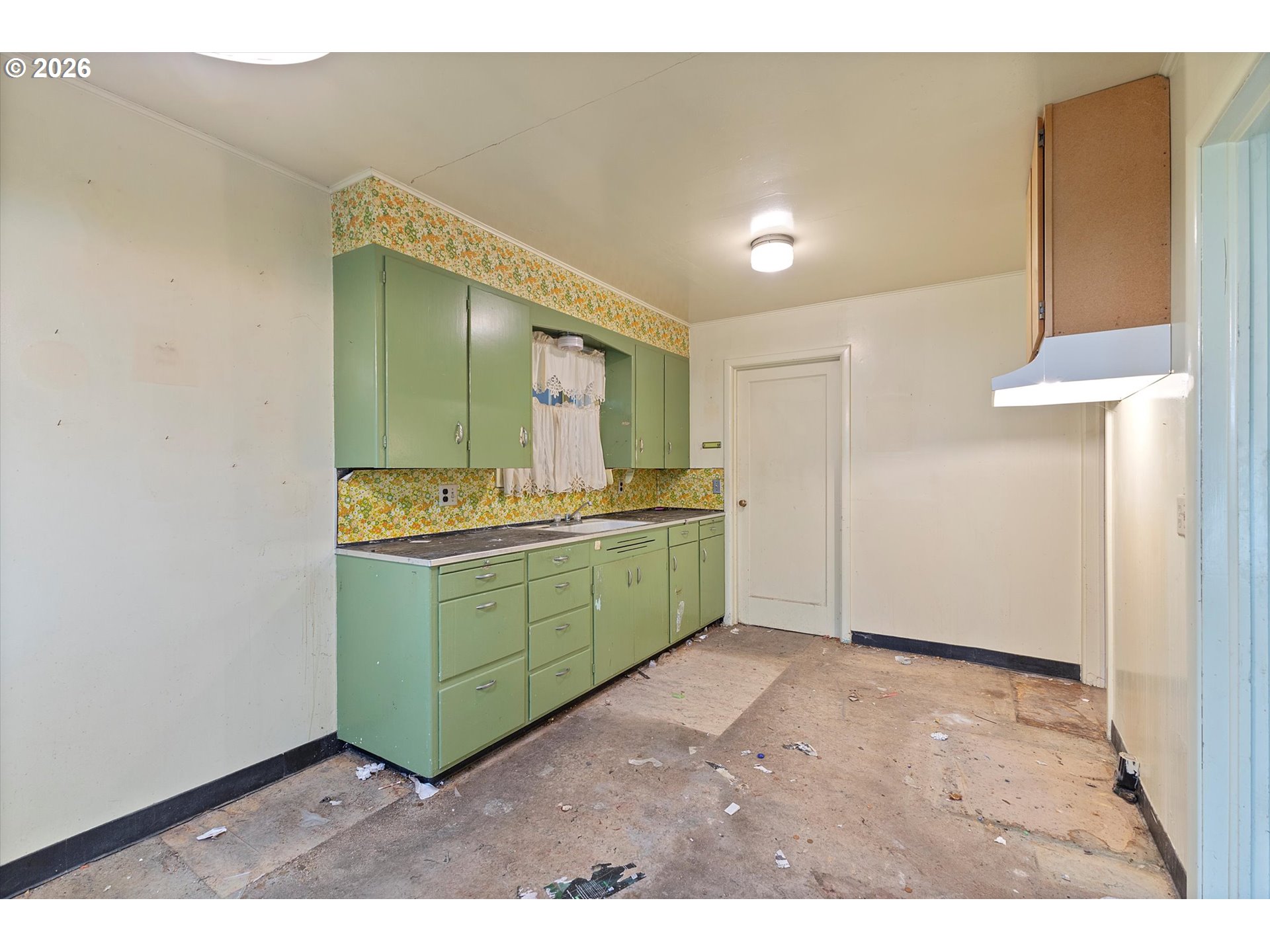 20294 Neil Street St. Paul, OR 97137 - Photo 5 of 31