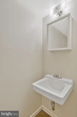 $2,799 | 5540 Kendrick Lane, Burke, VA 22015