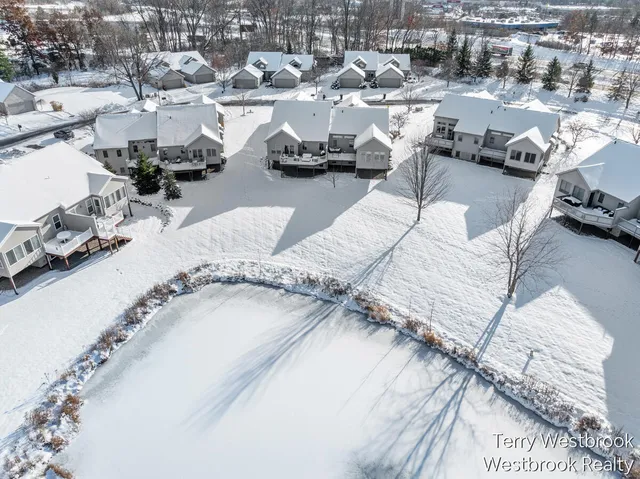 $495,000 | 2546 Highridge Lane Southeast, Grand Rapids, MI 49546