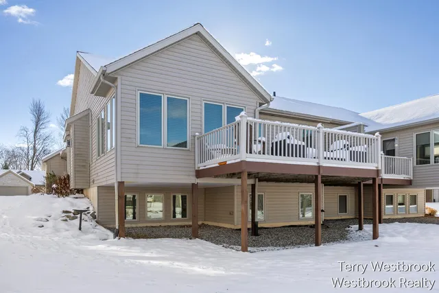 $495,000 | 2546 Highridge Lane Southeast, Grand Rapids, MI 49546