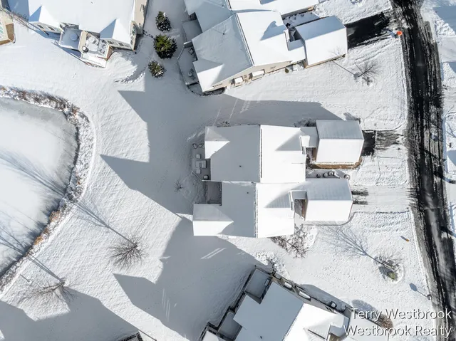 $495,000 | 2546 Highridge Lane Southeast, Grand Rapids, MI 49546