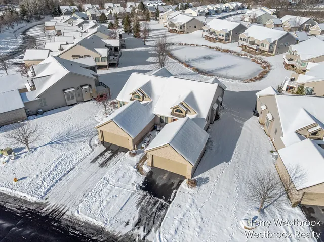 $495,000 | 2546 Highridge Lane Southeast, Grand Rapids, MI 49546