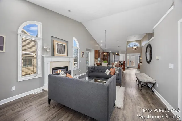 $495,000 | 2546 Highridge Lane Southeast, Grand Rapids, MI 49546