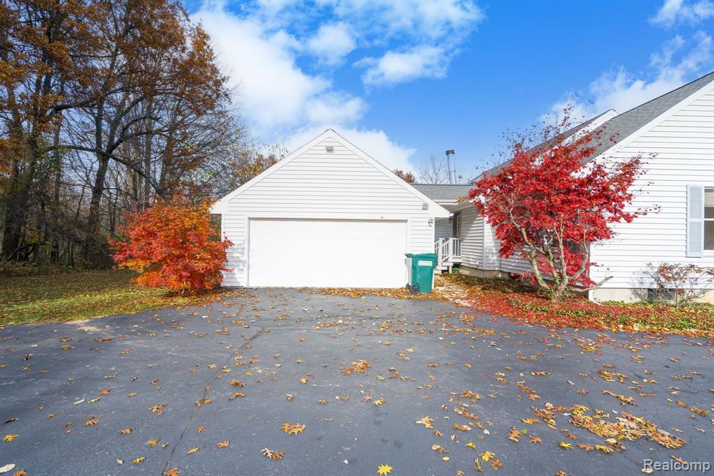 9721 Klais Road Clarkston, MI 48348 - Photo 44 of 52