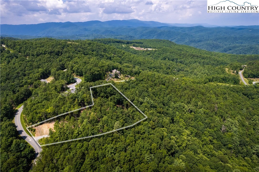 98 Reynolds Parkway Boone, NC 28607 - Photo 4 of 32 Gallery Image 4