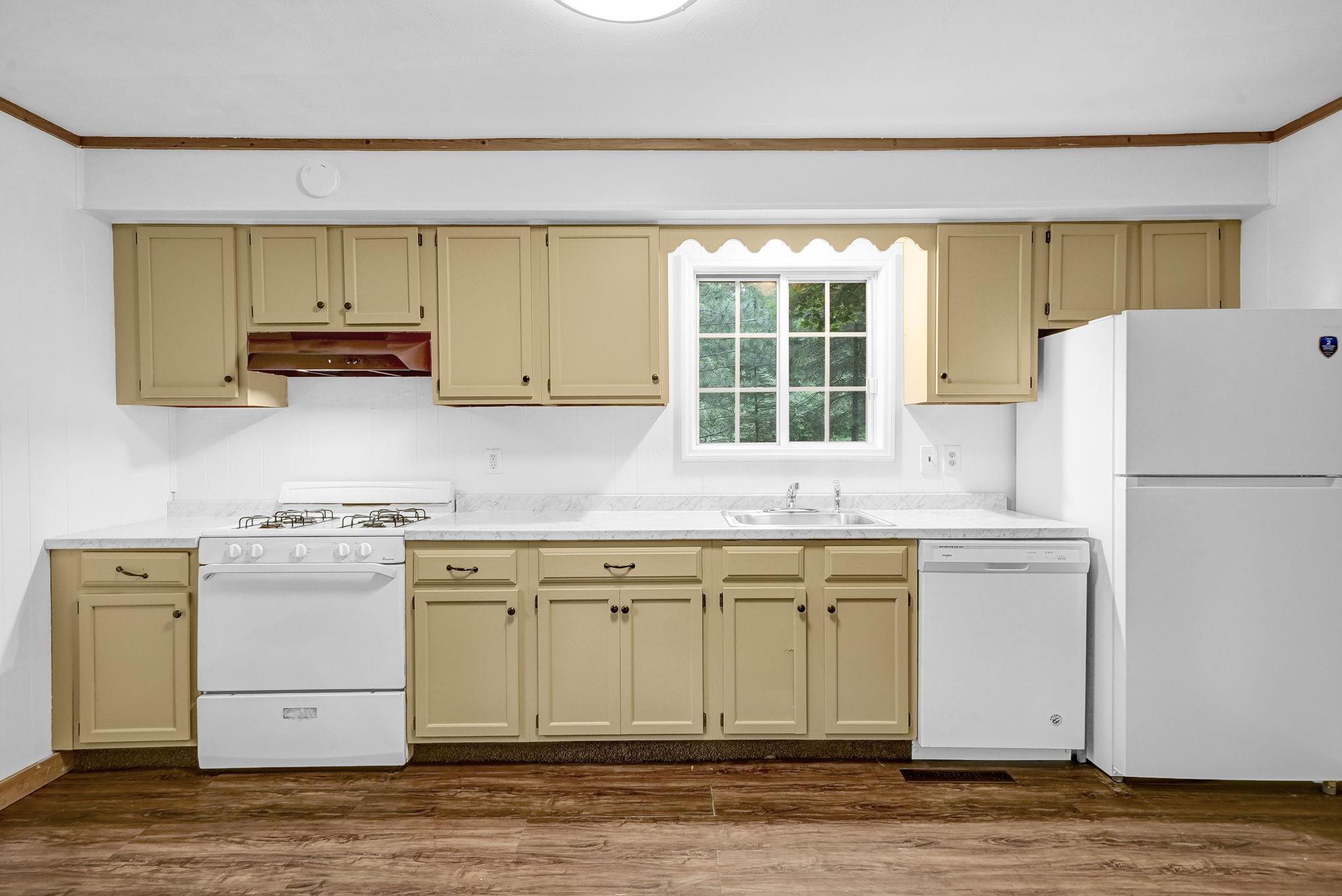 8277 West Ridge Boulevard Stanwood, MI 49346 - Photo 6 of 20 1947477-e55427cf-126f-413b-946b-d4262186d62c.JPG