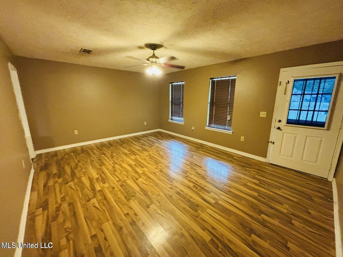 248 Kimbrough Drive Jackson, MS 39204 - Photo 2 of 15 2