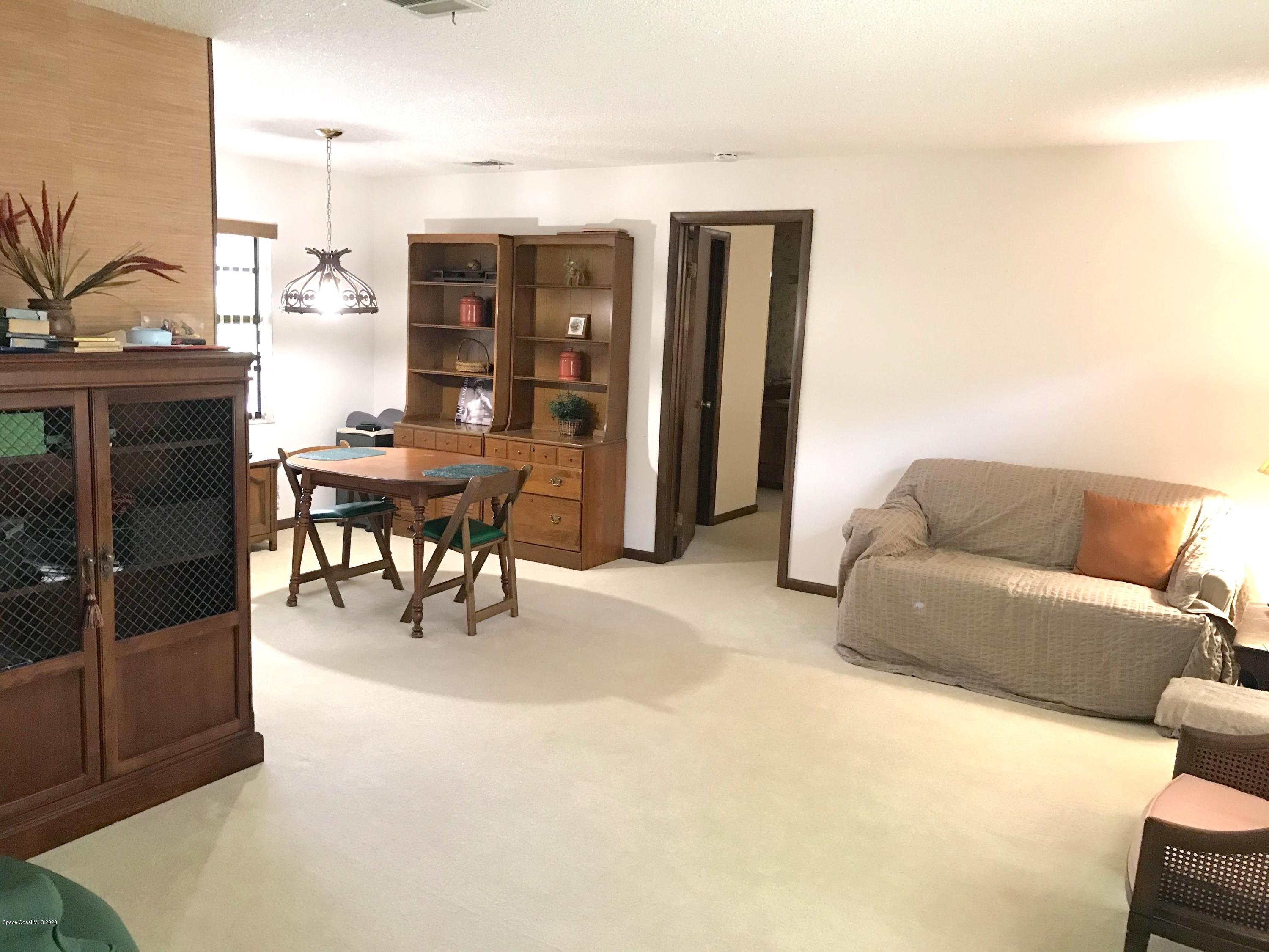 1704 Tuers Road Melbourne, FL 32935 - Photo 2 of 10 Living Room
