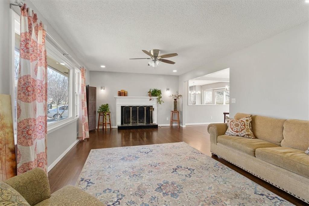 4309 Grandview Road Kansas City, MO 64137 - Photo 4 of 34