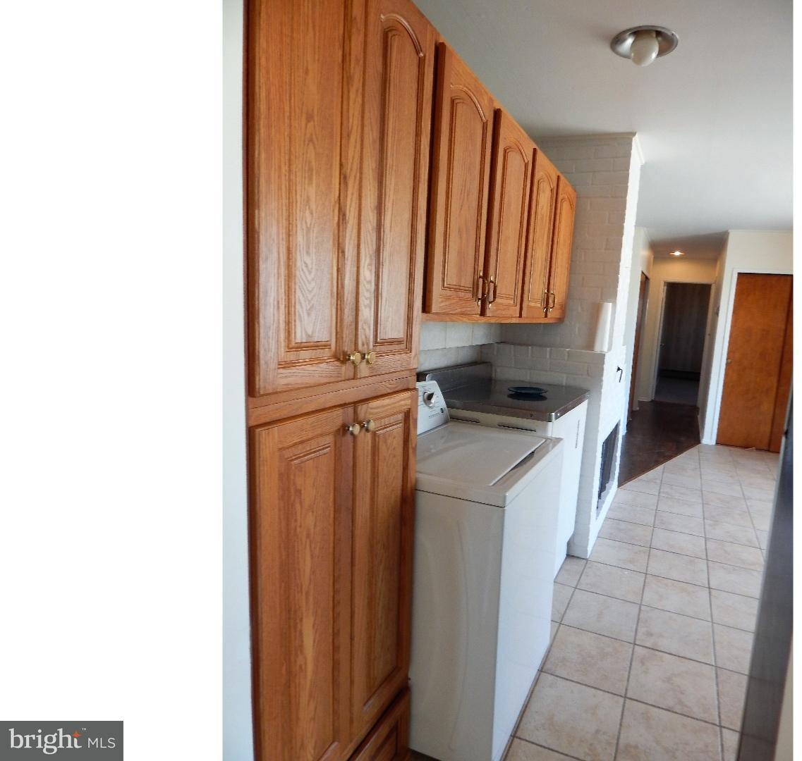 25 Border Rock Road Levittown, PA 19057 - Photo 19 of 20 Kitchen