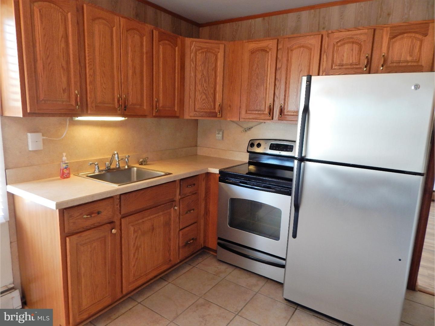 25 Border Rock Road Levittown, PA 19057 - Photo 3 of 20 Kitchen