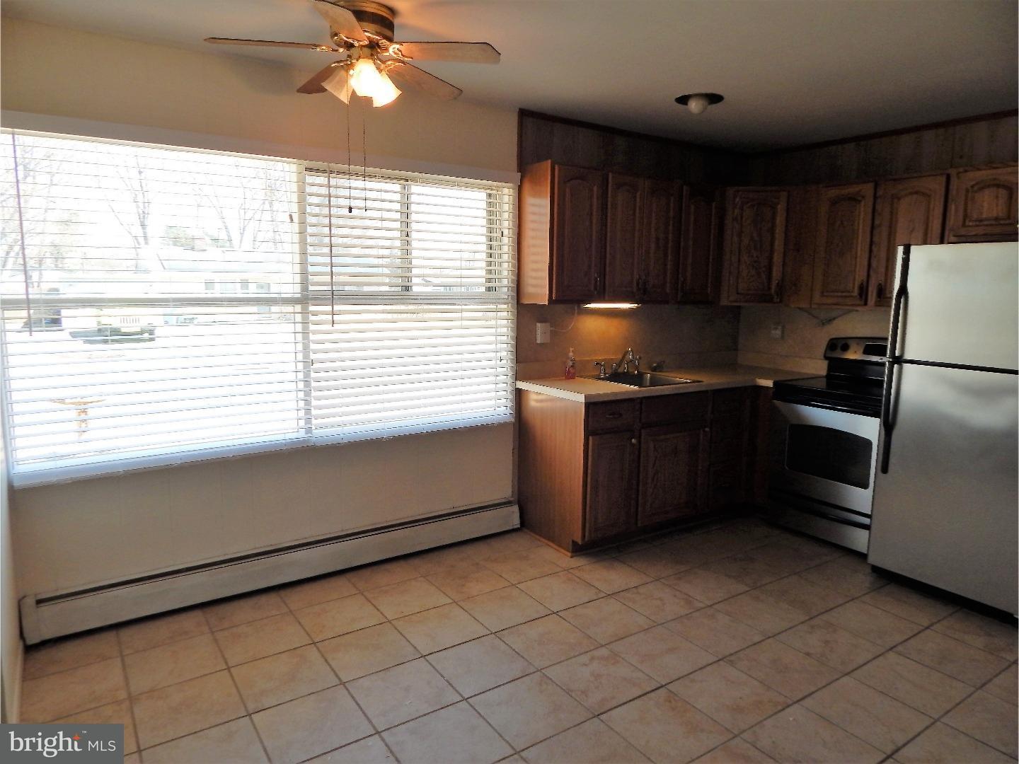 25 Border Rock Road Levittown, PA 19057 - Photo 7 of 20 Kitchen