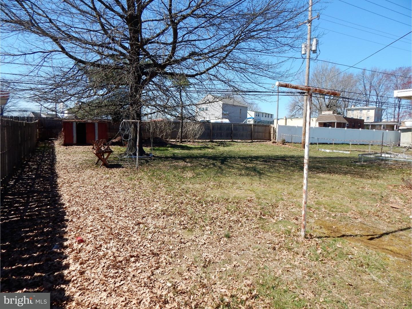 25 Border Rock Road Levittown, PA 19057 - Photo 8 of 20 Exterior Back