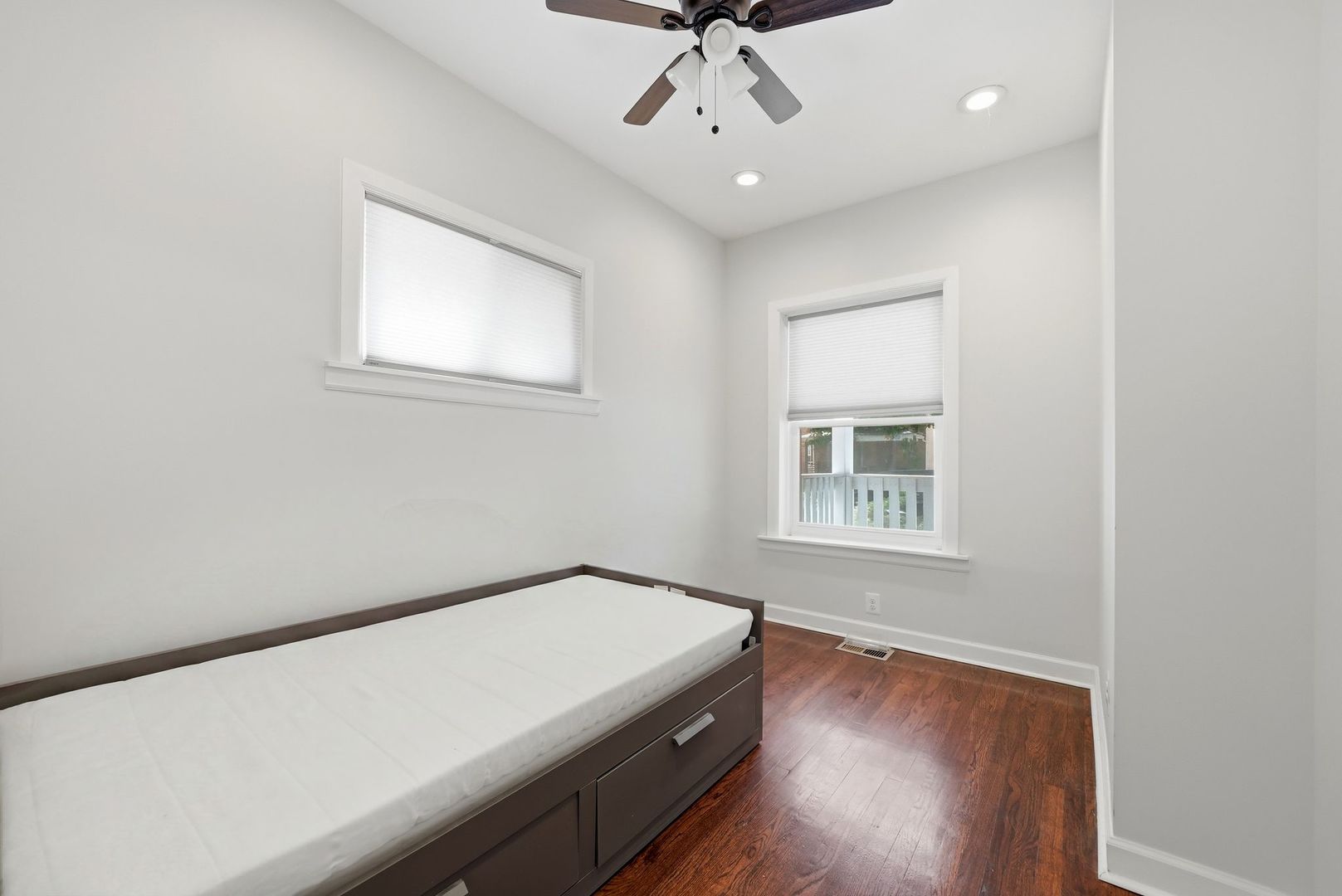 1235 North Harding Avenue Chicago, IL 60651 - Photo 19 of 38