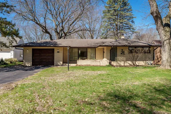 $119,900 | 3432 North Court Street, Rockford, IL 61103