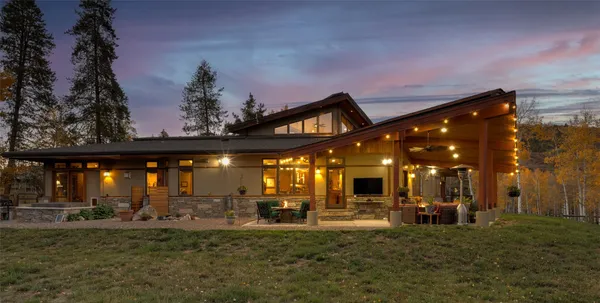 $3,750,000 | 32350 Los Ranchos Road, Oak Creek, CO 80467