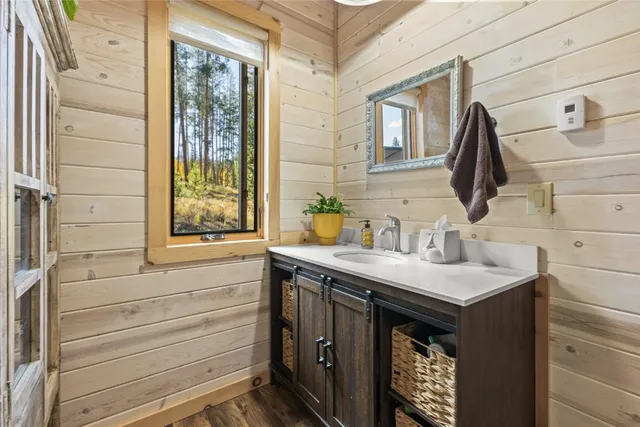 $3,950,000 | 32350 Los Ranchos Road, Oak Creek, CO 80467