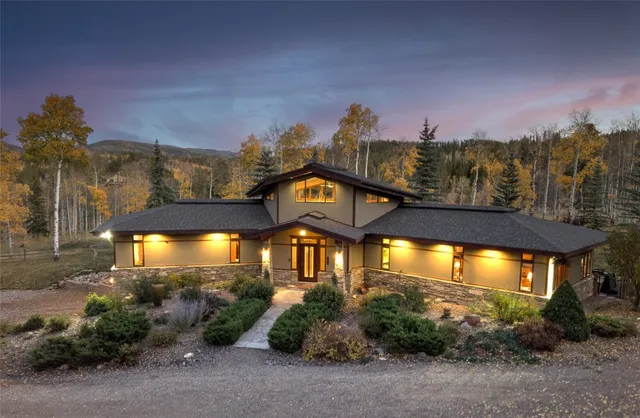 $3,950,000 | 32350 Los Ranchos Road, Oak Creek, CO 80467
