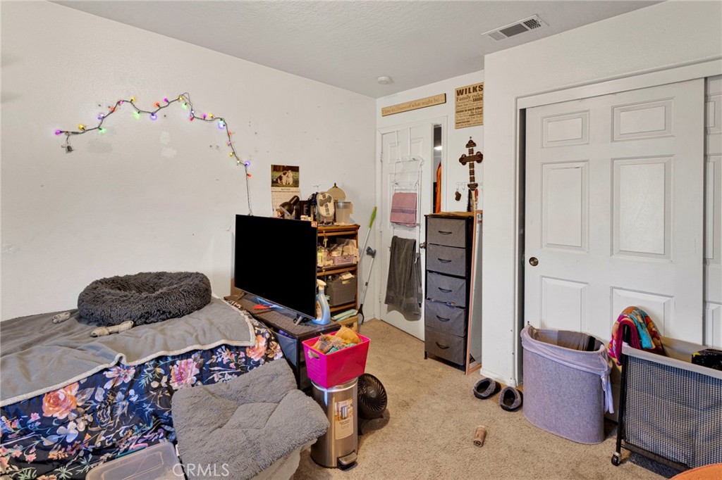 13475 Yakima Road Apple Valley, CA 92308 - Photo 15 of 20