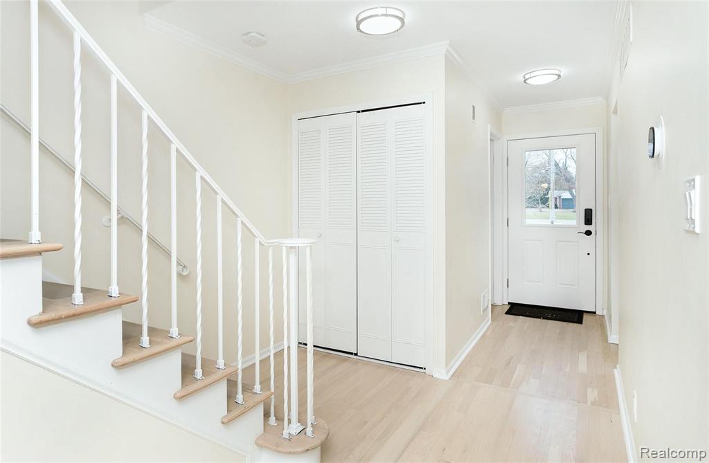 32257 Southfield Road Beverly Hills, MI 48025 - Photo 16 of 32