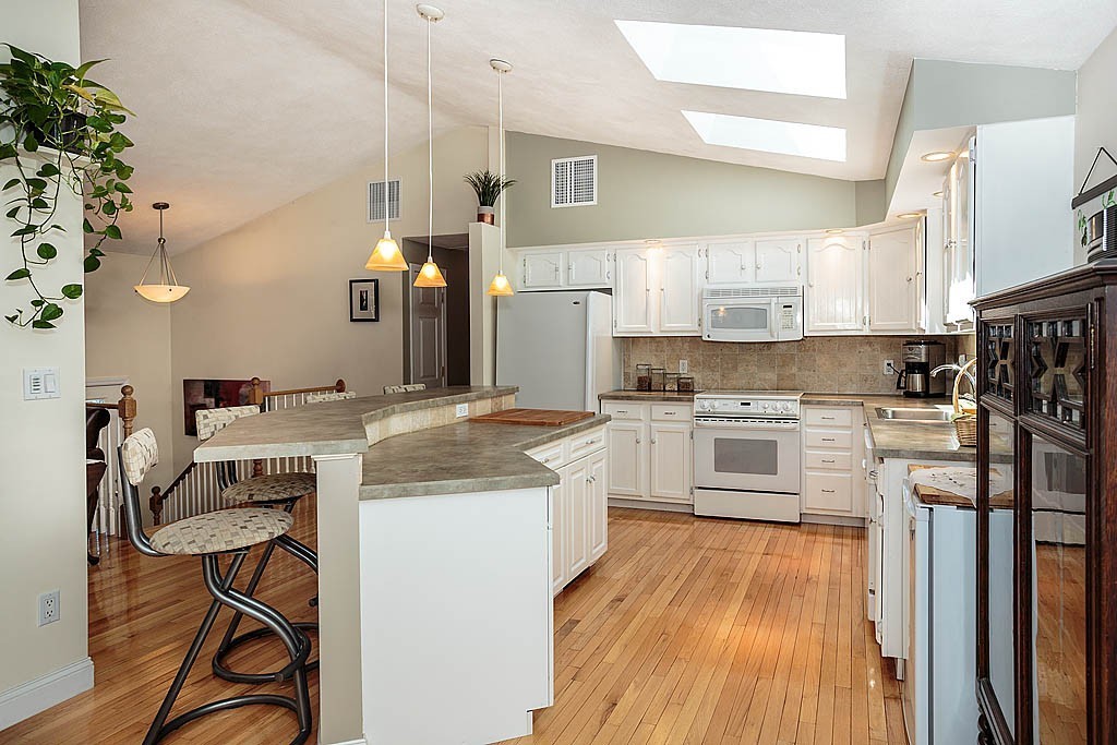 25 Riverside Drive Reading, MA 01867 - Photo 14 of 29 Gallery Image 14