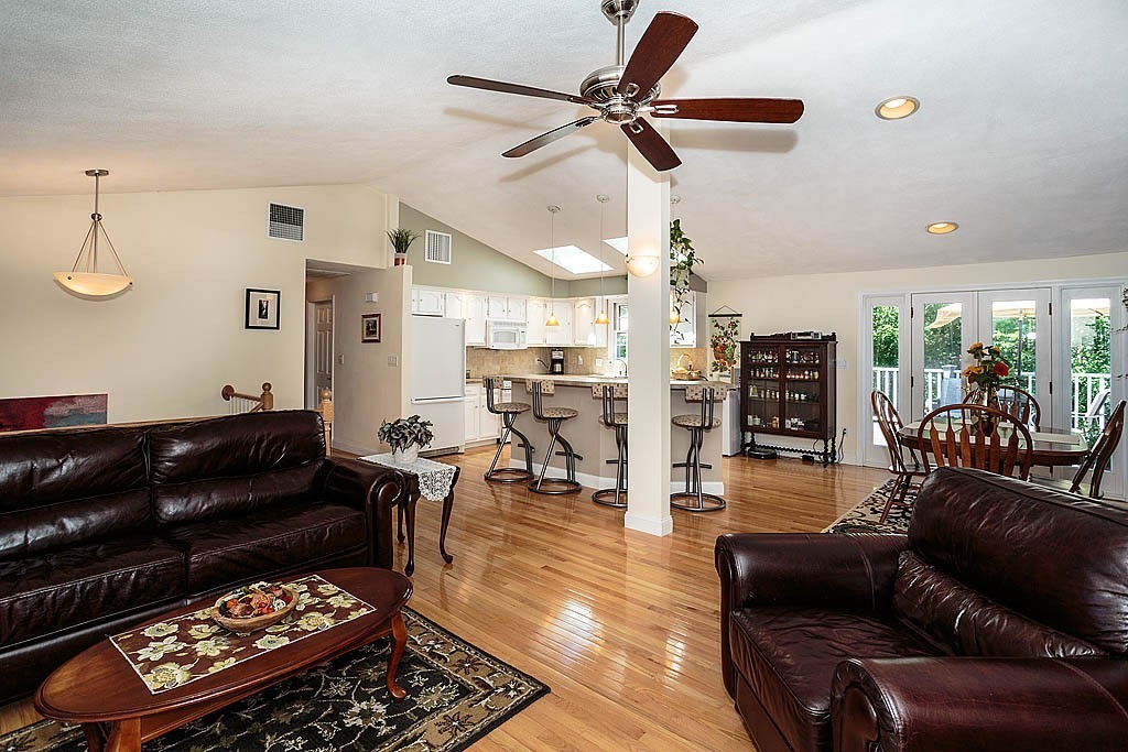 25 Riverside Drive Reading, MA 01867 - Photo 15 of 29 Gallery Image 15