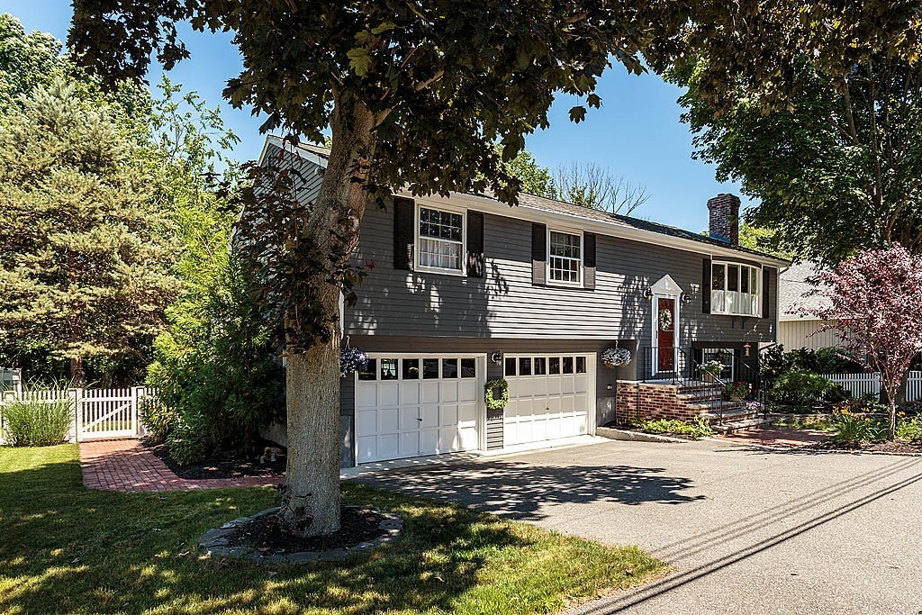 25 Riverside Drive Reading, MA 01867 - Photo 2 of 29 Gallery Image 2
