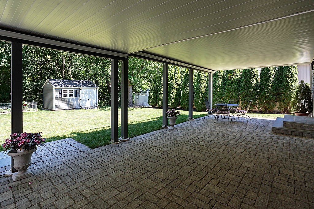 25 Riverside Drive Reading, MA 01867 - Photo 4 of 29 Gallery Image 4