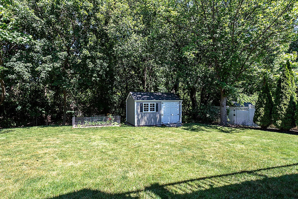 25 Riverside Drive Reading, MA 01867 - Photo 5 of 29 Gallery Image 5
