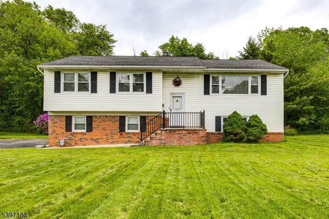 $4,500 | 27 Homer Street, Parsippany, NJ 07054