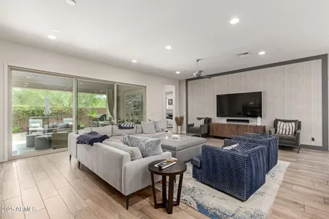 $1,299,000 | 22943 North 73rd Way, Scottsdale, AZ 85255