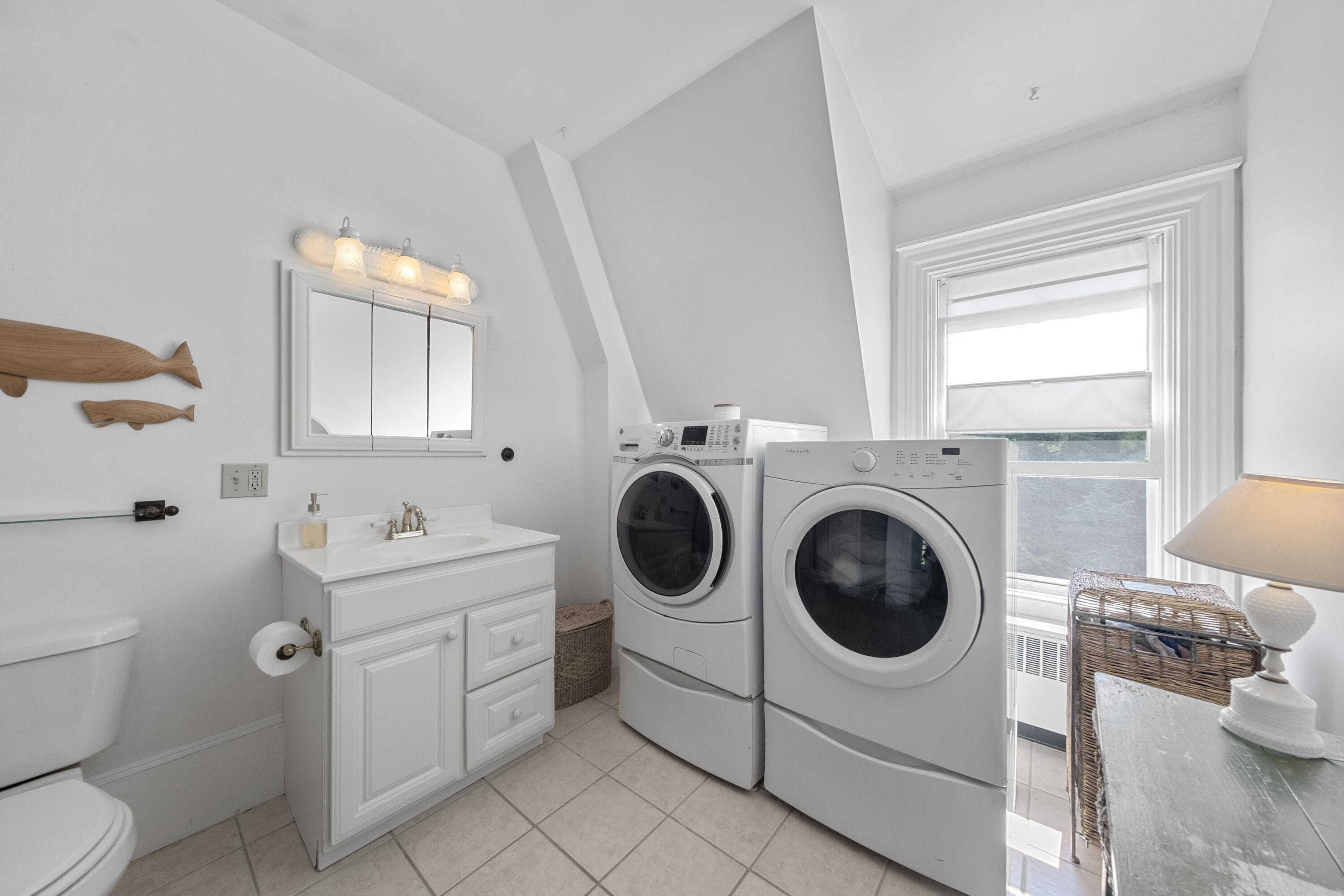 208 High Street Belfast, ME 04915 - Photo 36 of 49 11- 208 High Street - Belfast - FL - JAC