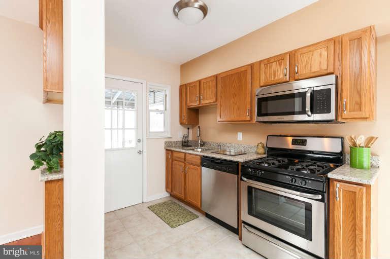 7407 Berkshire Road Baltimore, MD 21224 - Photo 13 of 30 Kitchen