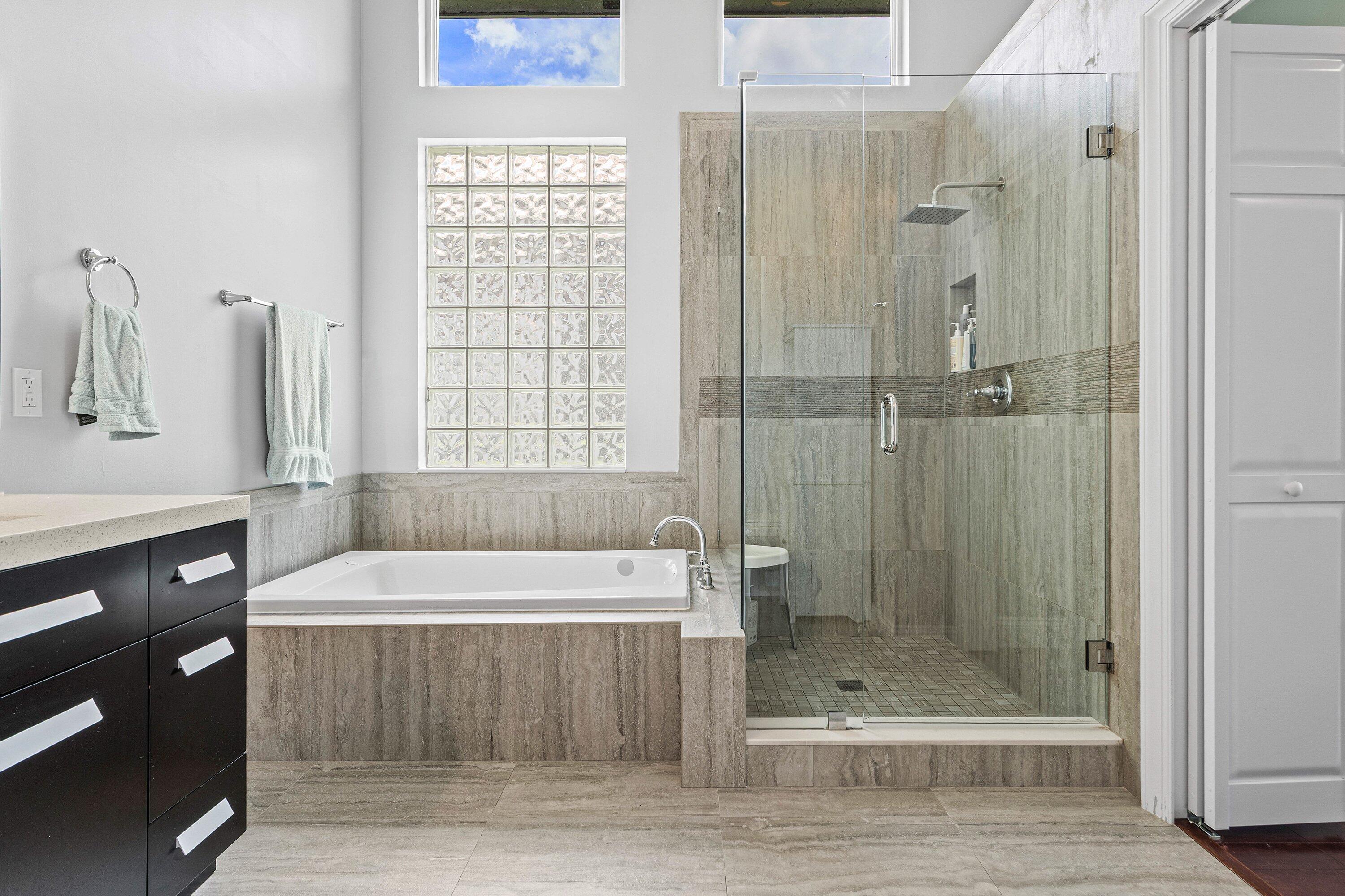 10767 Tea Olive Lane Boca Raton, FL 33498 - Photo 21 of 34 Primary Bath