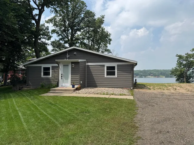 $479,000 | 15216 East Munson Drive, Detroit Lakes, MN 56501