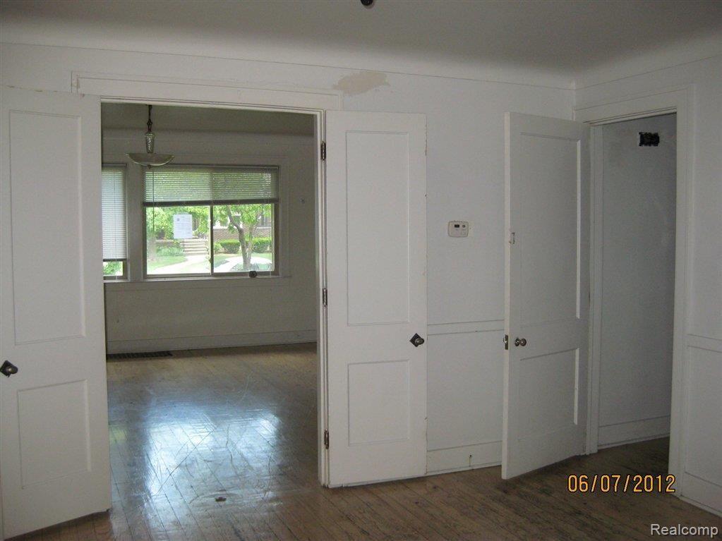 829 Barrington Road Grosse Pointe, MI 48230 - Photo 7 of 25 DINING ROOM.JPG