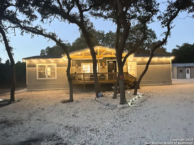 $1,950 | 368 Northlake Drive, Lakehills, TX 78063