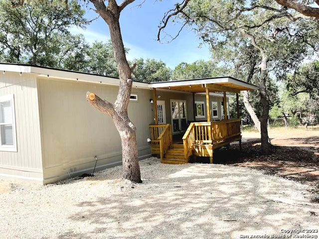 $1,950 | 368 Northlake Drive, Lakehills, TX 78063