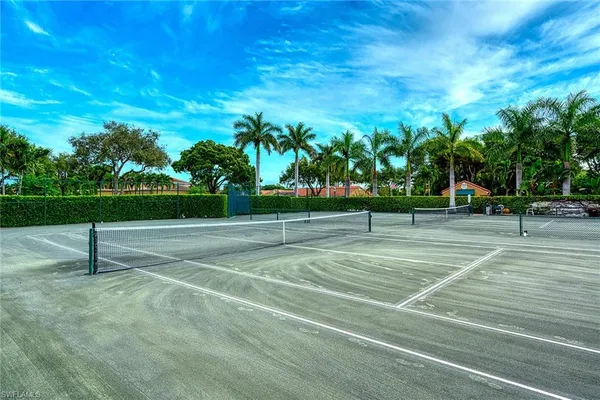 a view of a tennis court