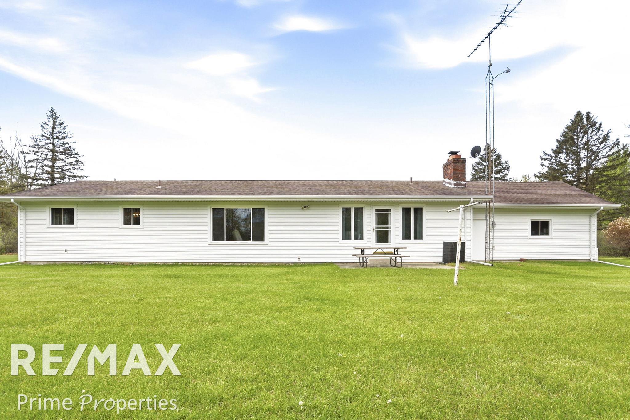 4301 Curtis Road Birch Run, MI 48415 - Photo 39 of 59 50208296-251b0c47-bf10-481c-8be2-04f151a462ae.JPG