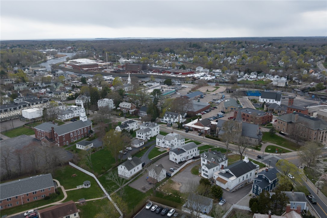 2 Elm Street Westerly, RI 02891 - Photo 9 of 50