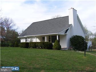 203 Coldstream Road Phoenixville, PA 19460 - Photo 2 of 12 Gallery Image 2