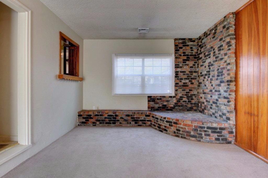 1350 Spring Street Medford, OR 97504 - Photo 18 of 28 brick area