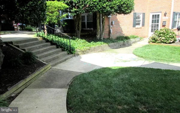 $265,000 | 8742 Walutes Circle, Alexandria, VA 22309